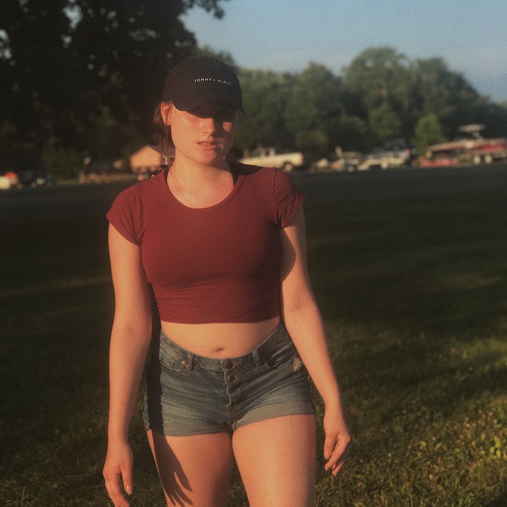 Meet your Posher, Alyssa